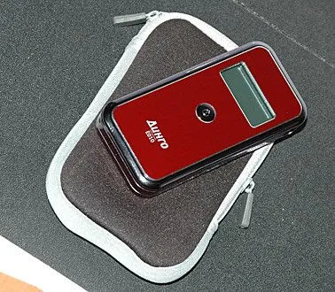 Алкотестер Динго Е-010 с принадлежностями (кейс, кабель, 5 мундштуков)