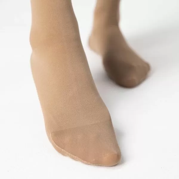 Чулки компрессионные Тривес ТК.231 унисекс 2 класс компрессии с закрытым носком и гладкой резинкой цвет бежевый