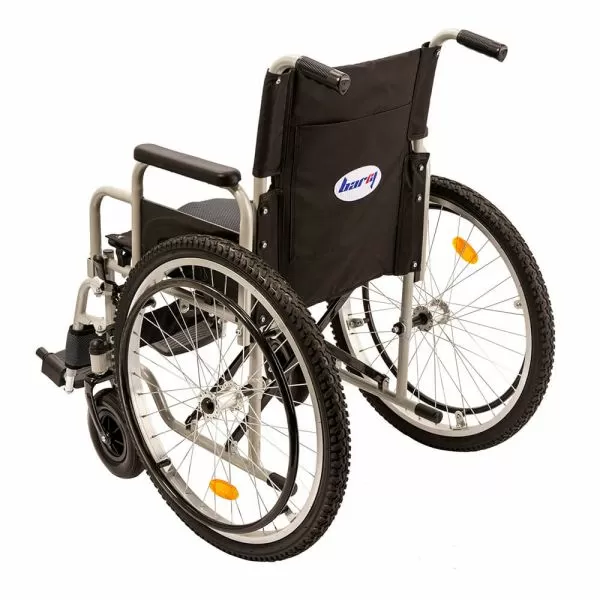 Кресло-коляска Barry D7, ширина сиденья 44 см, колеса пневматические