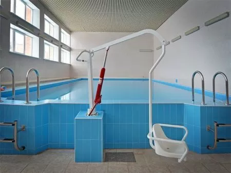 Подъемник для бассейна ИНВА Енисей ИПБ-170Г с гидравлическим приводом