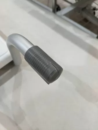 Сиденье для ванны Armed В00650 Доброта, на конце крепления трещина