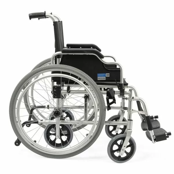 Кресло-коляска Barry A8, ширина сиденья 46см, колеса пневматические