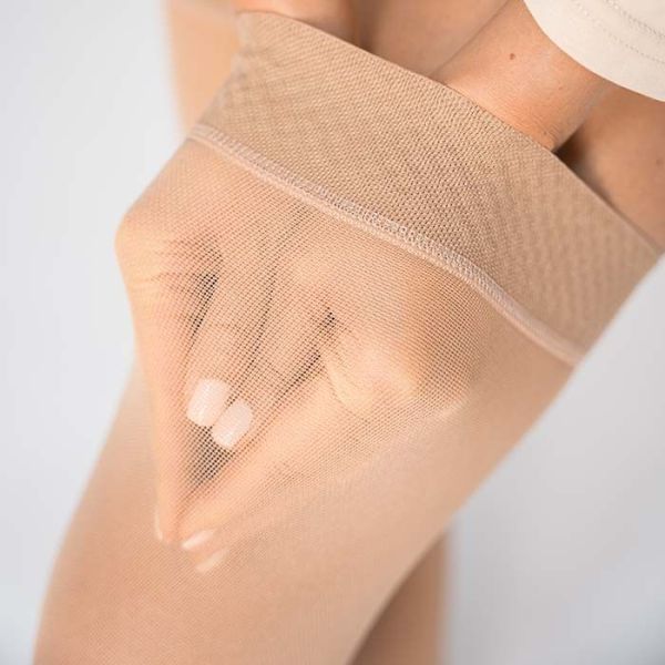 Чулки компрессионные Evolution ТК.931 унисекс 2 класс компрессии с закрытым носком и гладкой резинкой цвет бежевый